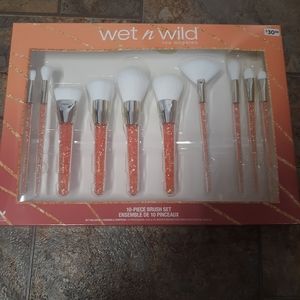 Wet n Wild brush set